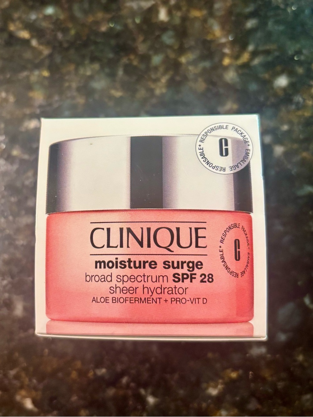 Clinique Moisture Surge Broad Spectrum SPF 28 Sheer Hydrator, NWT